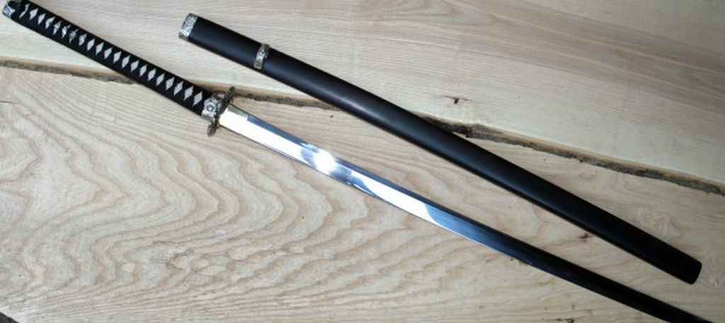 Катана - длинный японский меч